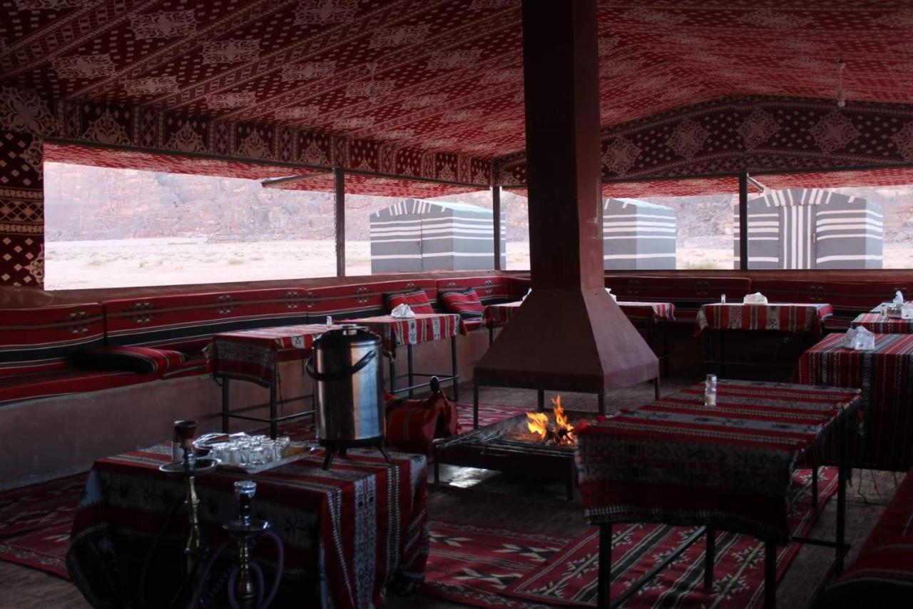 Отель Bedouin Memories Camp Вади-Рам Экстерьер фото