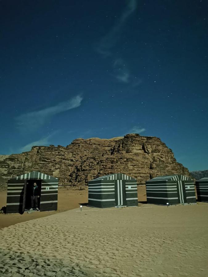 Отель Bedouin Memories Camp Вади-Рам Экстерьер фото
